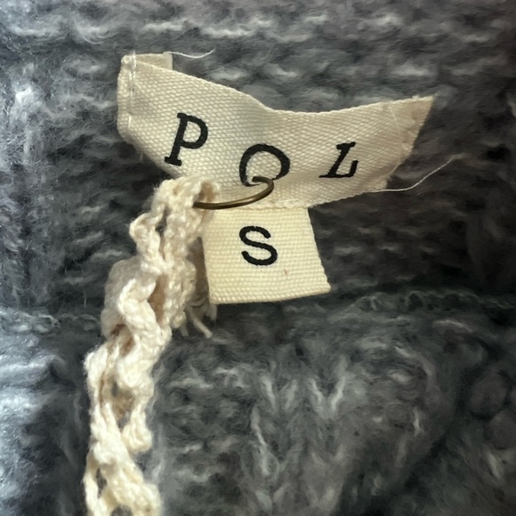 POL Gray Cable Cozy soft Turtleneck Long Sleeve Knit Sweater - Picture 5 of 9